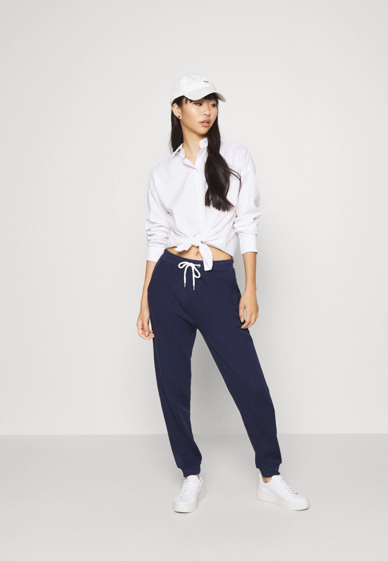 Even&Odd Regular Fit Jogger With Contrast - Tracksuit Bottoms 2 Even&Odd Regular Fit Jogger With Contrast - Tracksuit Bottoms - Image 2