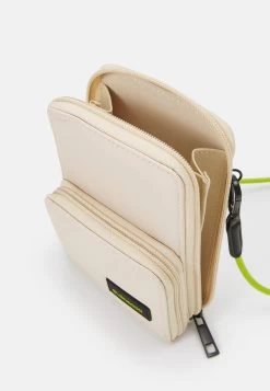 Even&Odd Phone Case -Beige -Even&Odd 06c5b5b460554d8c9e47c773de7475a1