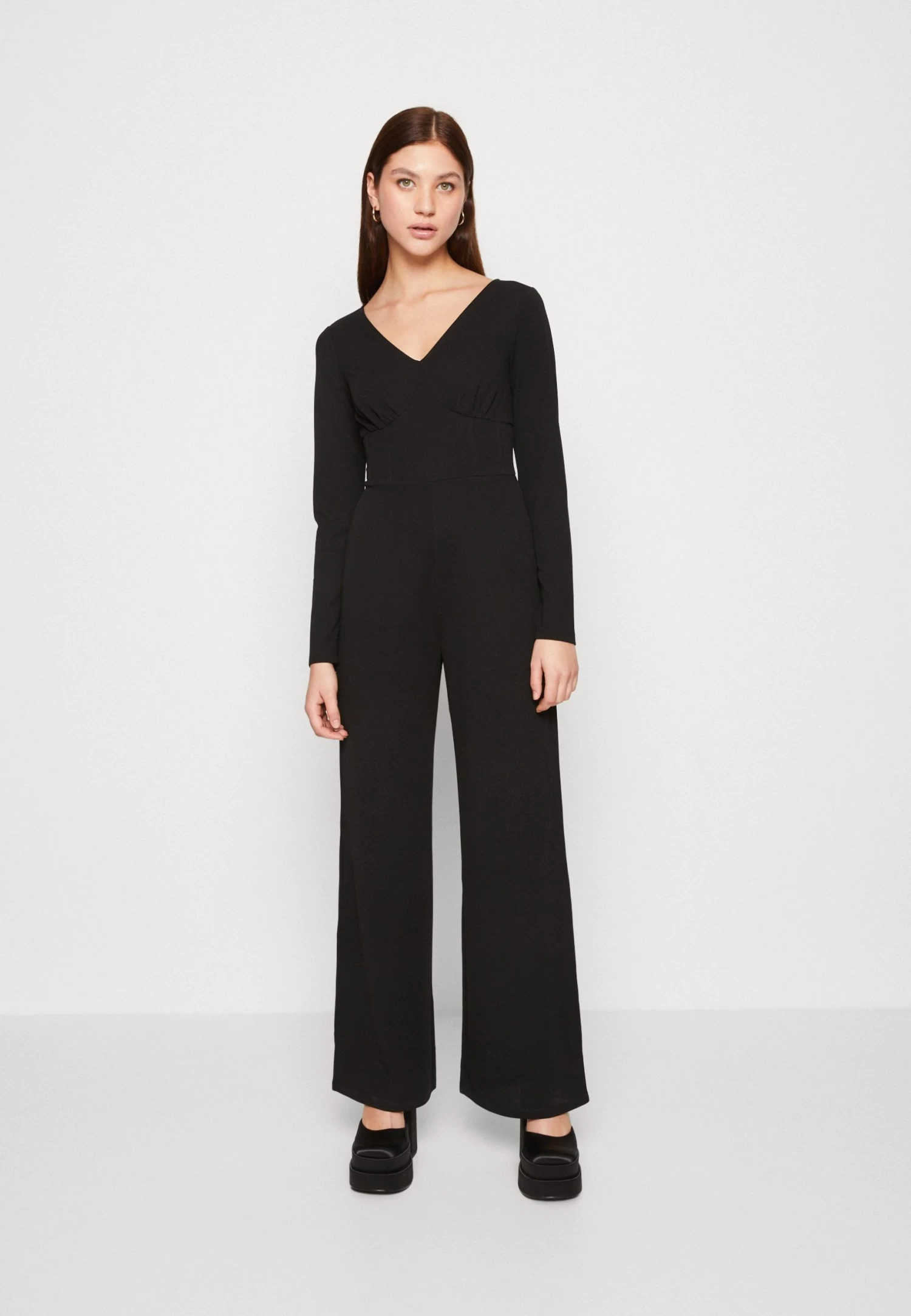 Even&Odd Wide Leg Long Sleeves Bodice - Jumpsuit - Black 1 Even&Odd Wide Leg Long Sleeves Bodice - Jumpsuit - Black