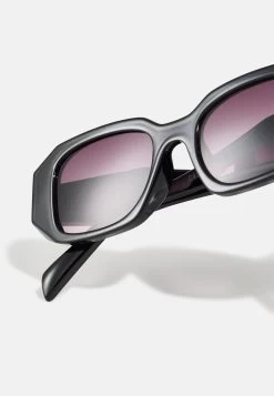Even&Odd Sunglasses - Black 7 Even&Odd Sunglasses - Black -Even&Odd 41f2595b447348049ce9e2b4b3cfd8c6