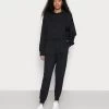Set - Tracksuit - Black