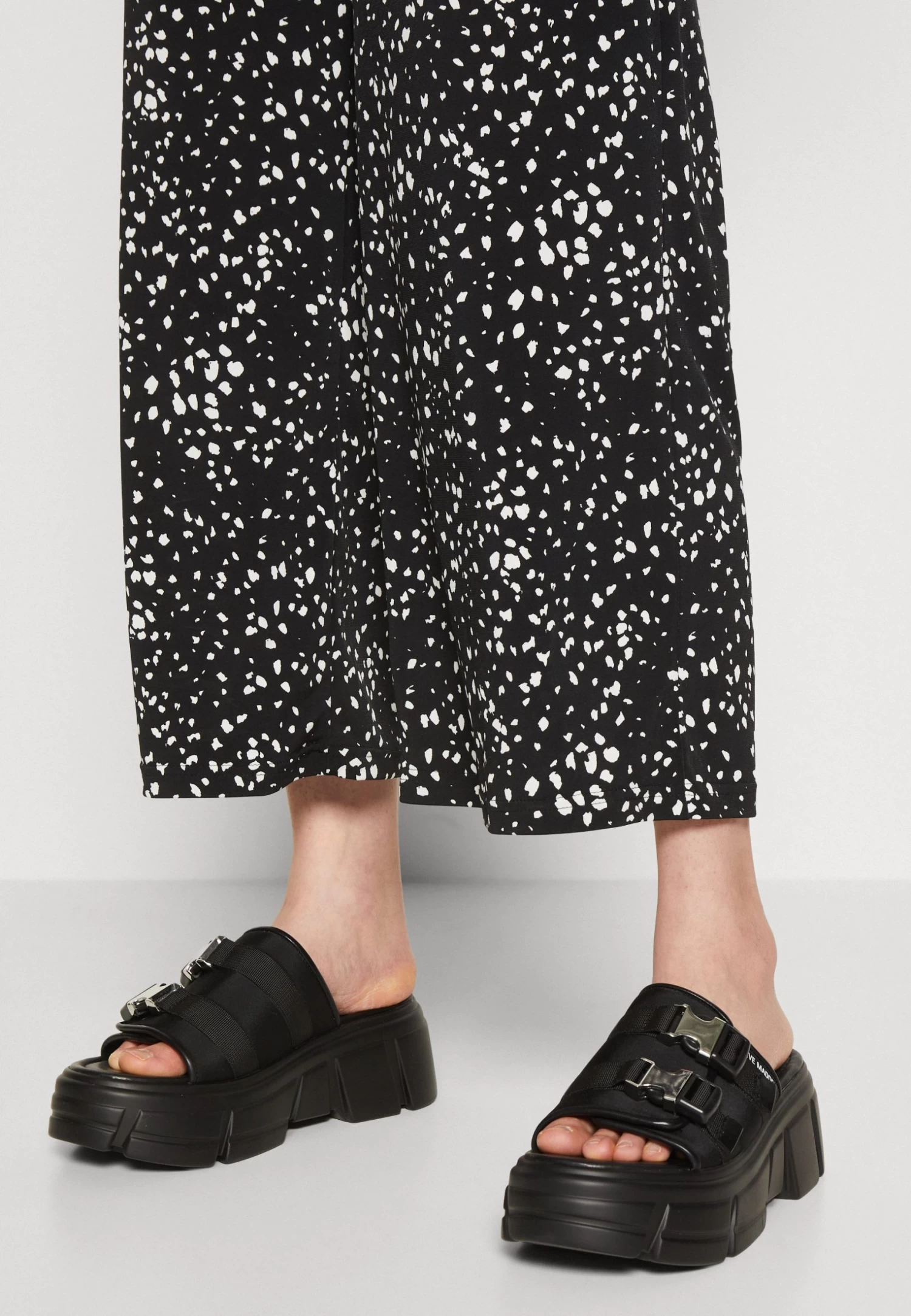 Even&Odd Jumpsuit - Black/White 6 Even&Odd Jumpsuit - Black/White - Image 6