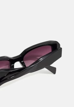 Even&Odd Sunglasses - Black 6 Even&Odd Sunglasses - Black -Even&Odd 55d4c7bdb4954e52ba14daa9be5628dd