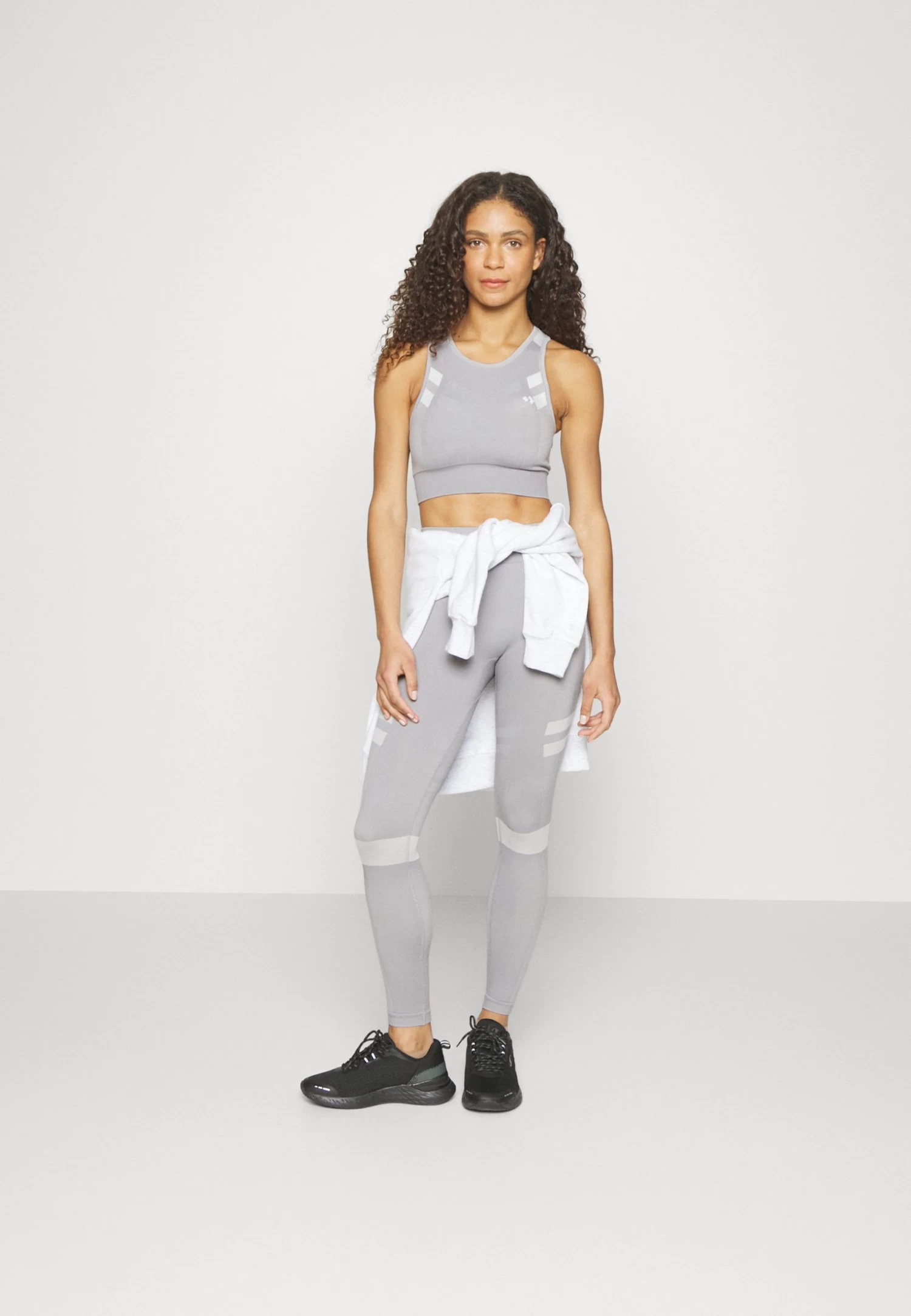 Medium Support Sports Bra - Medium Support Sports Bra 2 Medium Support Sports Bra - Medium Support Sports Bra - Image 2