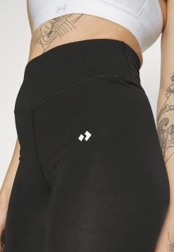 3/4 Sports Trousers - Black -Even&Odd 795eb34d88eb4bd78d30f4637f56024d