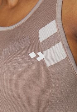 Medium Support Sports Bra - Taupe -Even&Odd 8b3e2ee3092b4b2e9f39e910ae360174