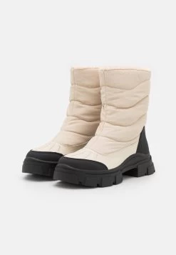 Winter Boots - Off-White -Even&Odd 9c7b7b0ab8d3454f99b406716059acb7