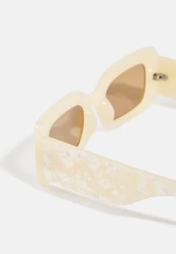 Even&Odd Sunglasses - Off-White 6 Even&Odd Sunglasses - Off-White -Even&Odd 9ccba76e28244dd0967c1fe74065068f