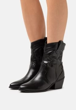 Even&Odd Cowboy/Biker Ankle Boot - Black