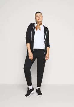 Slim Fit Joggers - Tracksuit Bottoms - Black -Even&Odd b30dbf1ae1224e0eb267f90e4f4a466c