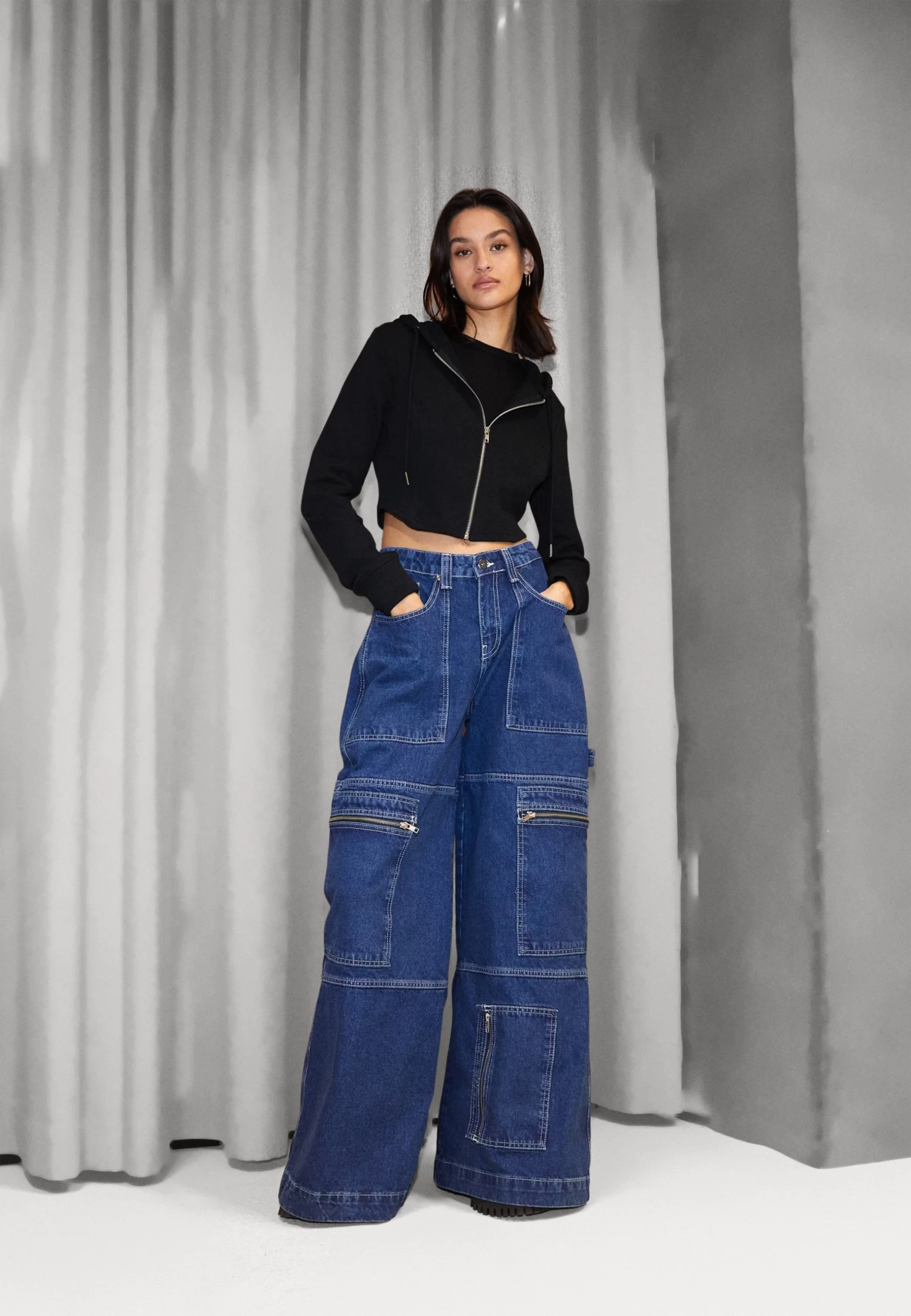 Even&Odd Zip-Up Sweatshirt - Black 2 Even&Odd Zip-Up Sweatshirt - Black - Image 2