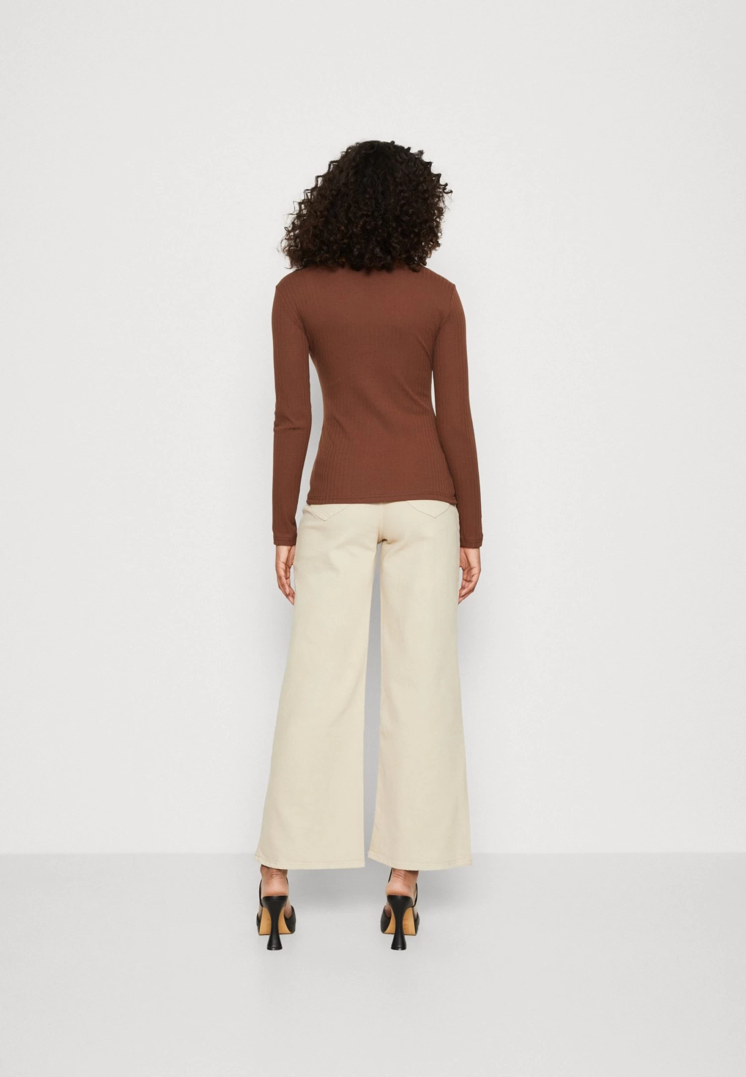 Even&Odd Long Sleeved Top - Dark Brown 3 Even&Odd Long Sleeved Top - Dark Brown - Image 3