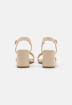 Even&Odd Sandals - Off White -Even&Odd ce8b5e4ec765499c9fb745efc5bd6791