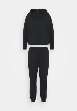 Set - Tracksuit - Black